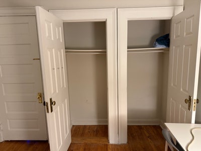 Room in Old Lou Main Photo