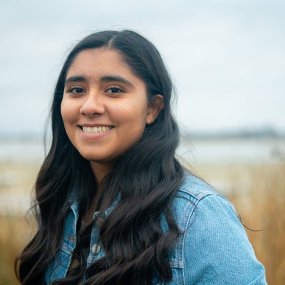 Female student looking for Costa Mesa room Main Photo