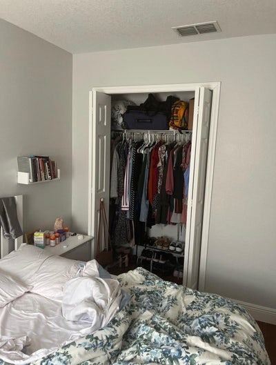 Private bedroom in townhouse Main Photo