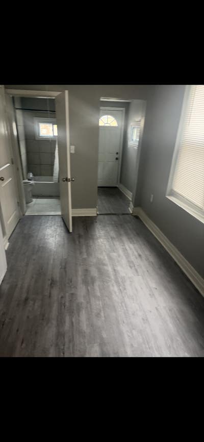 Newly renovated 1 bedroom apartment  Main Photo
