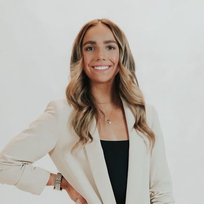 New clinical specialist needs Newport Beach room Main Photo