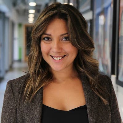 Professional Female seeks a small or large room Main Photo