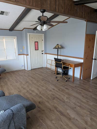 Room for rent (24'x14') + bathroom  Main Photo