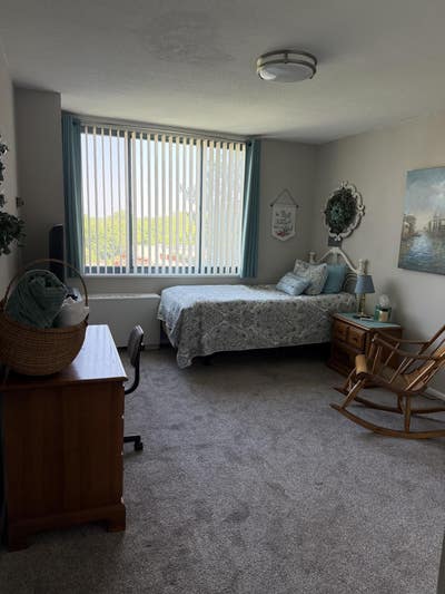 Furnished large bedrooom for rent Main Photo