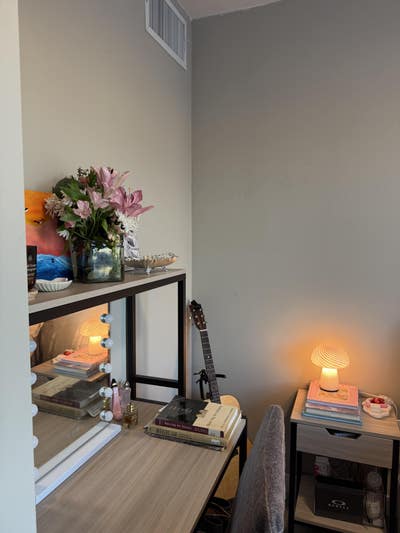 UCLA Summer Sublease June 15- September 15 Main Photo