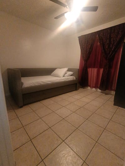 Private comfortable furnished room   Main Photo