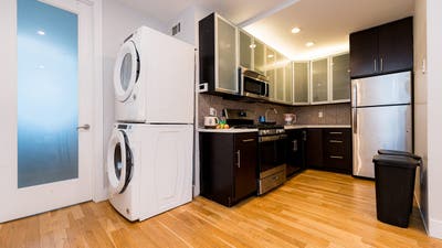Room in Clinton Hill on a flexible lease Main Photo