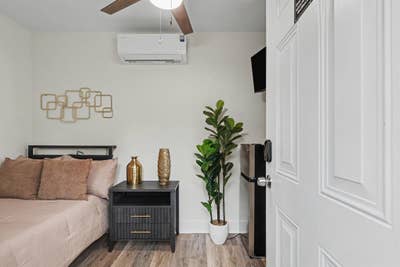 ⭐Live Alone⭐ Modern Private Adu with Kitchen and B Main Photo
