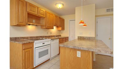 First Floor Is Yours! Main Photo