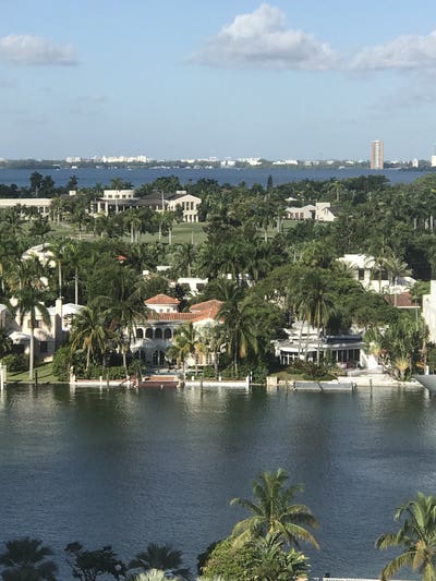 All_Inclusive Rent! Beachfront Building Main Photo
