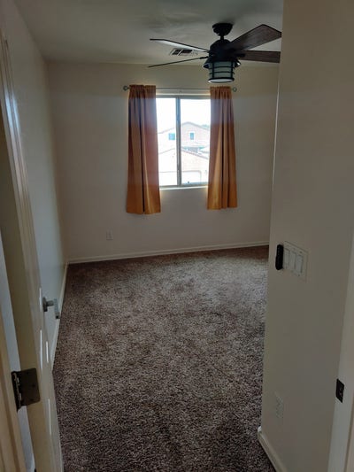 1 bedroom in a very peaceful home  Main Photo