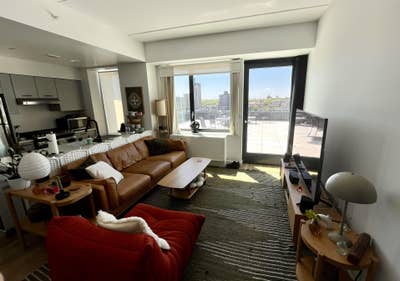 Primary Bed in Crown Heights + Private Terrace Main Photo
