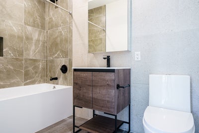 Large Private Bedroom w/ En Suite Bath  Main Photo