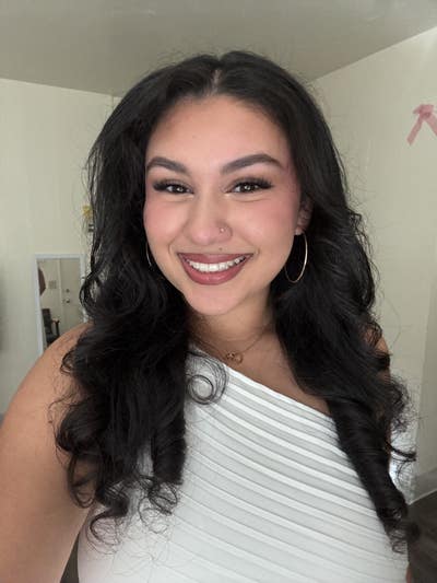 Responsible woman looking for SCV or SFV room Main Photo