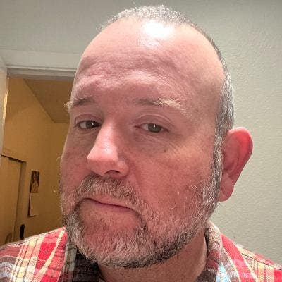 Professional Male seeks a small or large room Main Photo