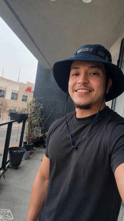 36 year old male looking for Northridge room Main Photo