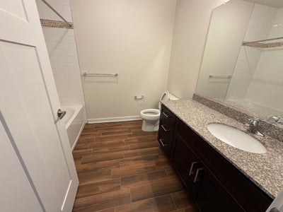 Roommate wanted for a 2 bed / 2 bath + den  Main Photo