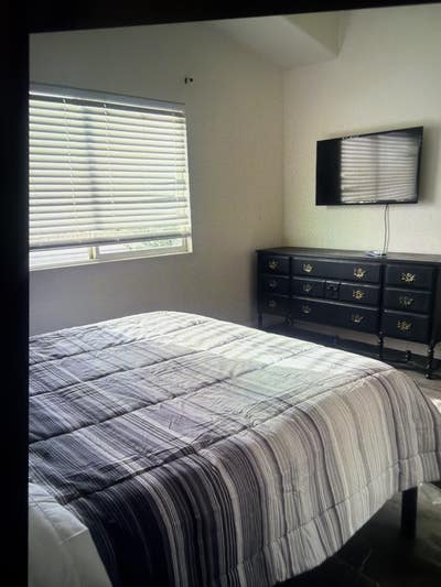 Private room for rent Main Photo