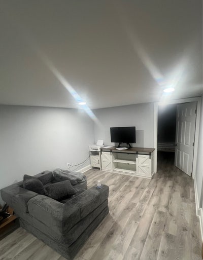 Fully furnished lowe level suite with lake access Main Photo