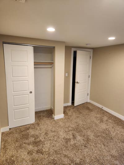 Cozy Basement Room for Rent in Cool House! ChCreek Main Photo
