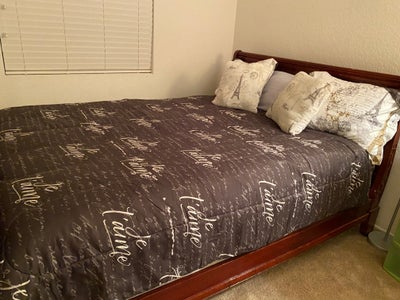Private Bedroom w/exclusive bathroom  Main Photo