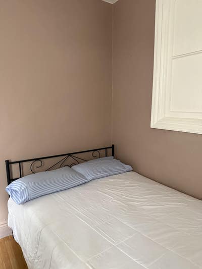 Clean spacious rooms Main Photo