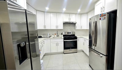 One Small Room for Rent in Astoria! Female Only! Main Photo