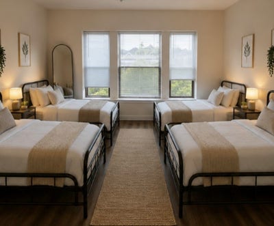$31 Luxury Living Main Photo