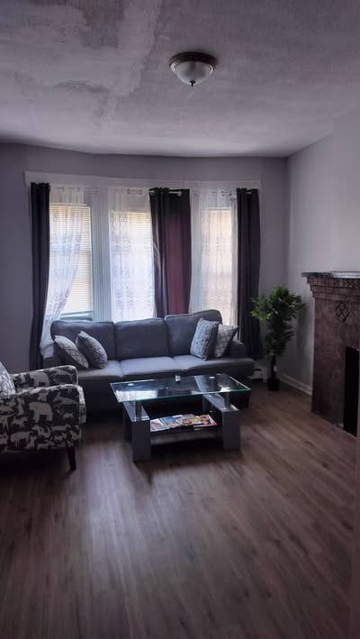 Shared Apartment for Rent Main Photo