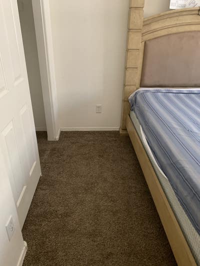 Great room available! Main Photo