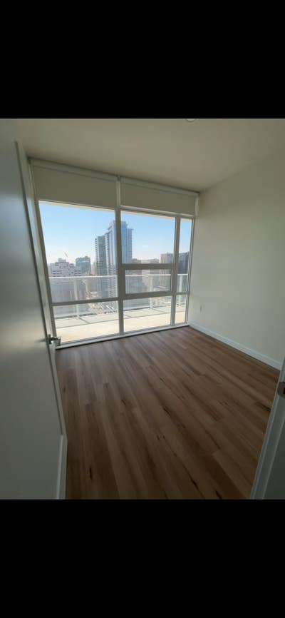High-rise apartment in Lil, Italy, San Diego Main Photo
