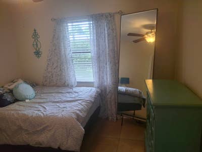 🏠 Furnished Room for Rent – $1,000/mo – Utilities Main Photo
