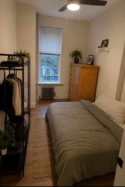 Greenpoint  Brooklyn Room Main Photo
