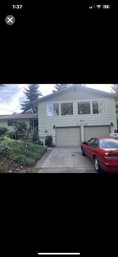 Room for rent  in nice 4 berm house on 5 acres Main Photo