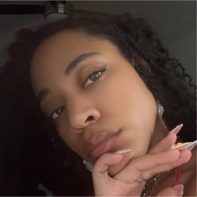 25 year old Female seeks a small or large room Main Photo