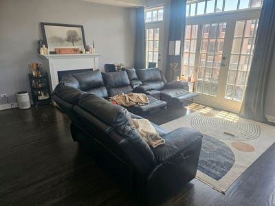Master bedroom near Medical District  Main Photo