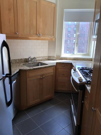 One room left in Stuytown! $2368/mo, 2 males  Main Photo
