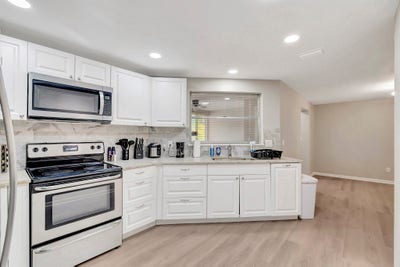 Remodeled SingleStory N Ybor City Home. MiniFridge Main Photo