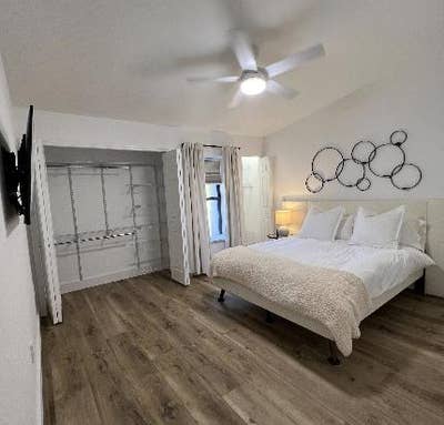 Live in Sarasota golf course community and house w Main Photo