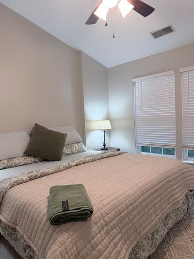 Furnished Room in Townhome_Private Bathwalk_in Cl Main Photo