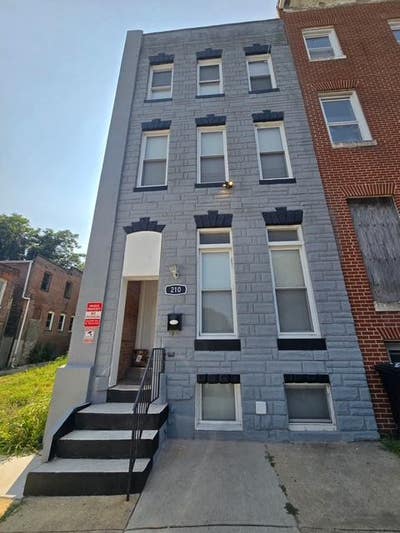 2BD 2BA $1,350 For Rent Main Photo