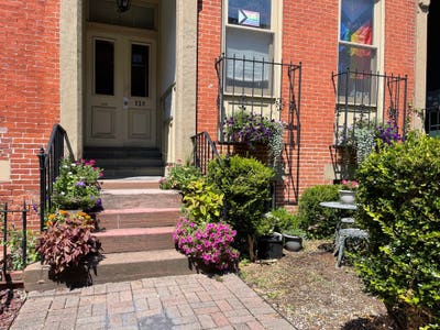 Mount Vernon Living at Its Most Charming_and Quiet Main Photo