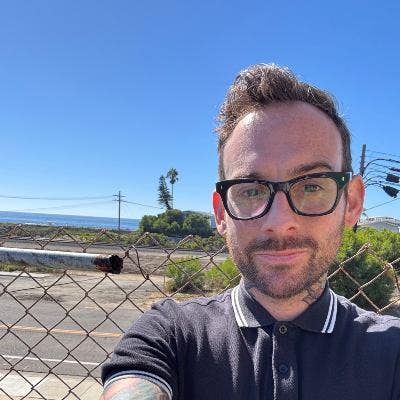 Professional musician/ teacher relocating from CA Main Photo