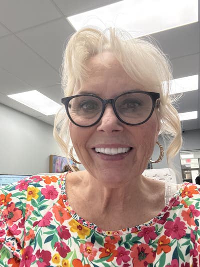 I am a professional female aged 60. I am look... Main Photo