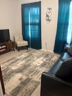 Weekly Room for Rent $175  Main Photo
