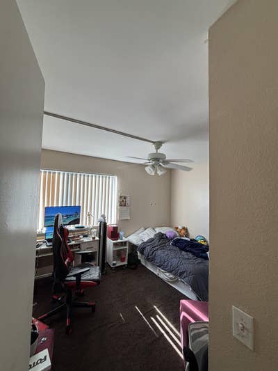 Private Room For Rent/Female Co-Living Townhouse Main Photo