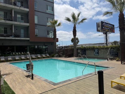 Room in Hawthorne! Own bath and walk in closet!  Main Photo