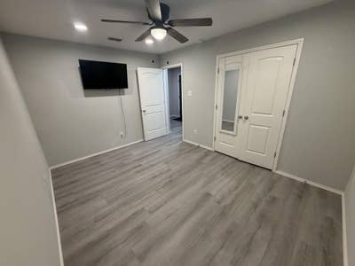 Room for Rent + Private Gym Access Main Photo