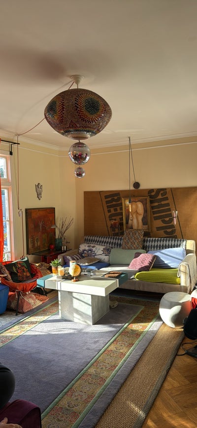 Peaceful furnished room with professional Main Photo