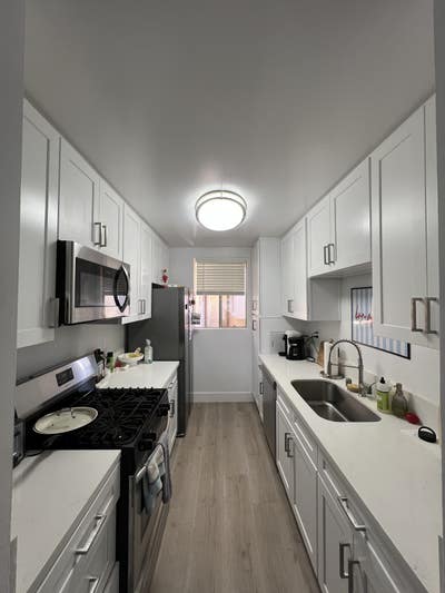 Santa Monica Room Available July 1st!  Main Photo